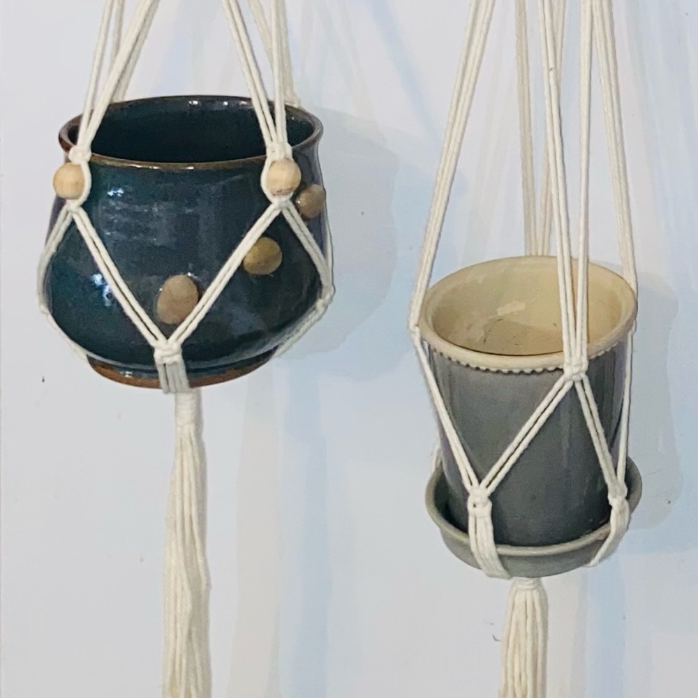 🪴Like New-2 Cream Macrame Pot/Plant Hangers-& 2 One Of A Kind Pottery Planters